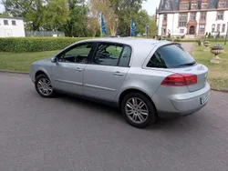 Grün Gebraucht 2002 Renault Vel Satis Kleinwagen | 3.590 €