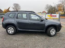 Schwarz Gebraucht 2015 Dacia Duster Lauréate SUV | 8.100 € (Guter Preis)