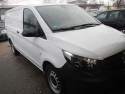 Weiß Gebraucht 2019 Mercedes Vito Van / Kleinbus | 31.950 € (Fairer Preis)
