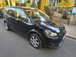 Schwarz Gebraucht 2012 VW Touran Cross Van / Kleinbus | 13.900 € (Teuer)