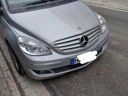 Gebraucht 2006 Mercedes B180 Van / Kleinbus | 2.900 € (Guter Preis)
