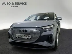 Kieselgrau Gebraucht 2023 Audi Q4 e-tron Ambiente SUV | 34.860 € (Fairer Preis)