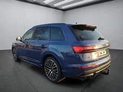 Blau Neu 2024 Audi SQ7 SUV | 129.949 € (Teuer)