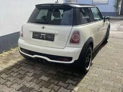 Weiß Gebraucht 2011 Mini Cooper S Kleinwagen | 7.290 € (Superpreis)