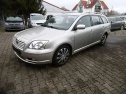 Silver metallic Gebraucht 2005 Toyota Avensis Sol Kombi | 4.990 € (Fairer Preis)