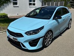 Silber Gebraucht 2023 Kia Ceed GT Limousine | 28.999 € (Fairer Preis)