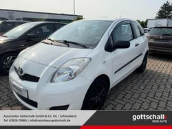 Weiß Gebraucht 2010 Toyota Yaris Basis Limousine | 3.990 € (Fairer Preis)