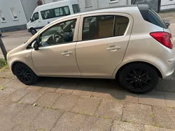 Grau Gebraucht 2008 Opel Corsa Kleinwagen | 2.100 €