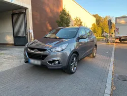 Grau Gebraucht 2011 Hyundai ix35 SUV | 6.950 € (Fairer Preis)