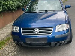 Blau Gebraucht 2001 VW Passat Kombi | 1.200 € (Guter Preis)