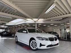 Weiß Gebraucht 2022 BMW 320 Advantage Kombi | 20.950 € (Fairer Preis)