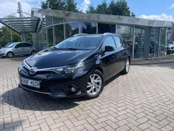 Schwarz Gebraucht 2016 Toyota Auris Touring Sports Edition-S Kombi | 10.999 € (Guter Preis)