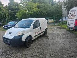 Weiß Gebraucht 2009 Peugeot Bipper Van / Kleinbus | 750 €