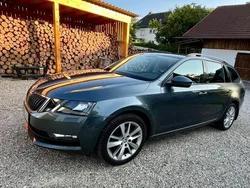 Grau Gebraucht 2018 Skoda Octavia Limousine | 13.900 €