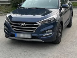 Blau Gebraucht 2016 Hyundai Tucson Trend SUV | 12.900 € (Guter Preis)