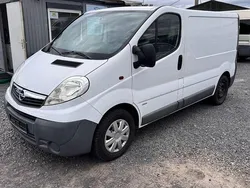Weiß Gebraucht 2011 Opel Vivaro Van | 7.500 € (Etwas zu teuer)