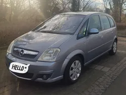 Grau Gebraucht 2007 Opel Meriva Van / Kleinbus | 2.000 € (Fairer Preis)