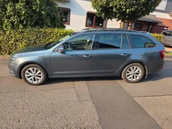 Grau Gebraucht 2019 Skoda Octavia Ambition Kombi | 15.300 € (Guter Preis)