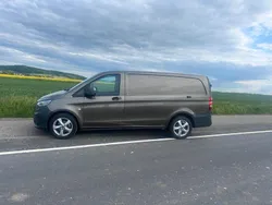 Grau Gebraucht 2015 Mercedes Vito Van / Kleinbus | 14.999 €