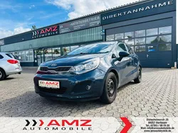 Deepblau met. Gebraucht 2014 Kia Rio FIFA World Cup Edition Limousine | 3.800 € (Fairer Preis)