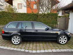 Schwarz Gebraucht 2003 BMW 330 Kombi | 14.800 €