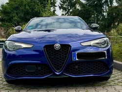 Blau Gebraucht 2020 Alfa Romeo Giulia Veloce Limousine | 30.000 €