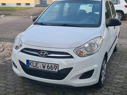 Weiß Gebraucht 2013 Hyundai i10 Kleinwagen | 5.999 € (Teuer)