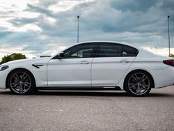 Weiß Gebraucht 2019 BMW M550 Performance Limousine | 33.500 €