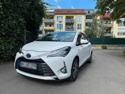 Weiß Gebraucht 2020 Toyota Yaris Kleinwagen | 13.000 €