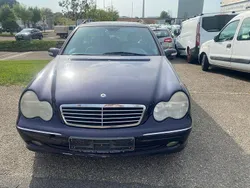 Violett Gebraucht 2002 Mercedes C270 Avantgarde Limousine | 2.590 € (Fairer Preis)