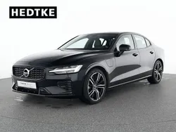 Schwarz Gebraucht 2022 Volvo S60 R-Design Limousine | 34.550 € (Guter Preis)
