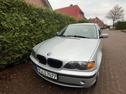 Silber Gebraucht 2003 BMW 318 Limousine | 4.700 € (Teuer)