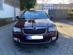 Rot Gebraucht 2009 Skoda Superb Ambition Limousine | 3.400 € (Superpreis)