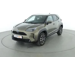 Grün Gebraucht 2021 Toyota Yaris Cross Team SUV | 23.200 € (Guter Preis)