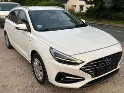 Weiß Gebraucht 2021 Hyundai i30 Kombi | 11.500 € (Guter Preis)