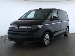 Deep black perleffekt Gebraucht 2024 VW T7 Style Van | 63.490 € (Fairer Preis)