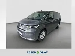 Induiumgrau metallic Gebraucht 2024 VW Multivan Van / Kleinbus | 51.640 € (Guter Preis)