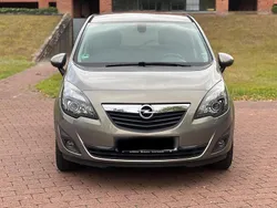 Gold Gebraucht 2011 Opel Meriva Van / Kleinbus | 2.299 €