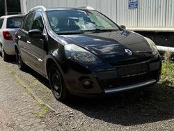 Schwarz Gebraucht 2011 Renault Clio II Dynamique Limousine | 1.800 € (Fairer Preis)
