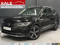 Schwarz metallic (deep black perleffekt) Gebraucht 2022 VW Tiguan Elegance SUV | 28.890 € (Fairer Preis)