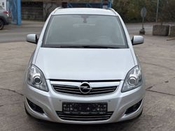 Silber Gebraucht 2012 Opel Zafira Family Van / Kleinbus | 7.290 € (Etwas zu teuer)