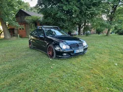 Schwarz Gebraucht 2004 Mercedes C230 Coupé | 2.999 € (Fairer Preis)