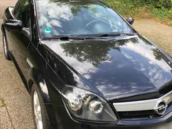 Schwarz Gebraucht 2005 Opel Tigra Cabrio | 2.250 € (Guter Preis)