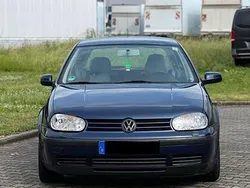 Blau Gebraucht 2001 VW Golf IV Kleinwagen | 1.600 € (Guter Preis)