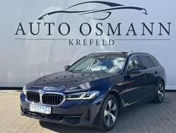 Tansanitblau ii metallic Gebraucht 2022 BMW 520 Sport Line Kombi | 30.750 € (Guter Preis)