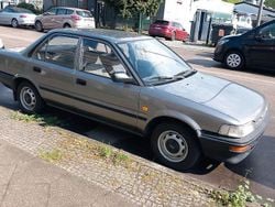 Grau Gebraucht 1988 Toyota Corolla Limousine | 7.900 €