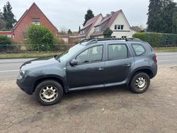 Grau Gebraucht 2016 Dacia Duster SUV | 5.900 € (Fairer Preis)