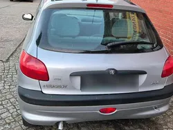Silber Gebraucht 1999 Peugeot 206 Kleinwagen | 800 € (Guter Preis)