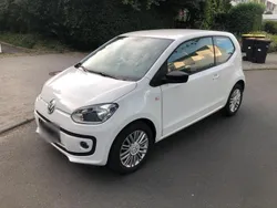 Weiß Gebraucht 2014 VW up! Cup Kleinwagen | 5.000 € (Etwas zu teuer)