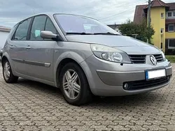 Silber Gebraucht 2004 Renault Scénic II Van / Kleinbus | 2.900 €